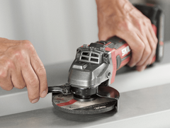 Smerigliatrice a batteria SKIL 3920 DC C/1 BATTERIA 20V 4,0 AH